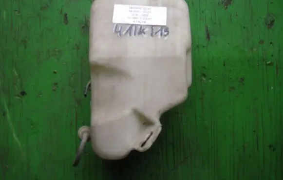 Seat Ibiza II (6k) Windshield washer fluid reservoir/tank