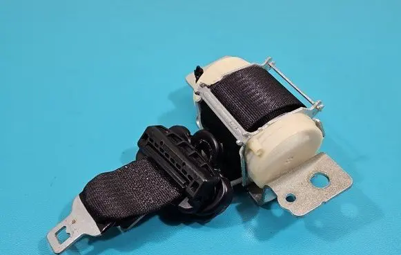 Dodge Caravan Middle seatbelt (rear) P34005520C IMPRK1431463