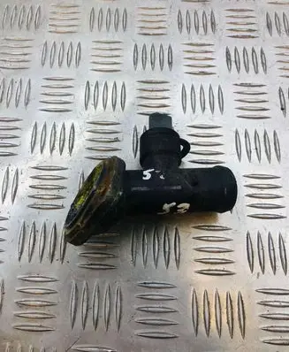 Thermostat/thermostat housing