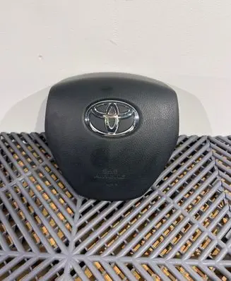 Toyota Auris E180 Steering wheel airbag 4513002450C1 0080P1110022