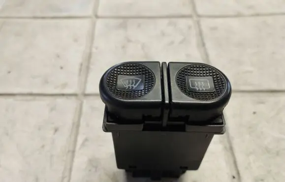 Ford Galaxy Windscreen/window heater switch 7M095962