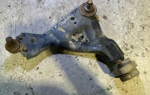 Mercedes-Benz Vito Viano W639 Front lower control arm/wishbone