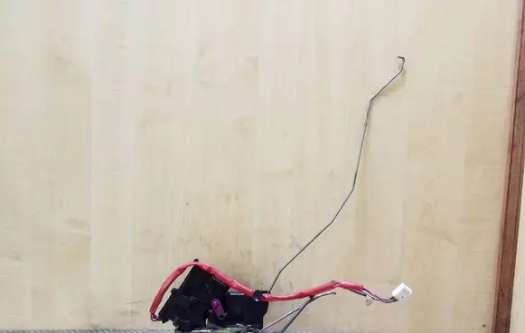 Mazda Premacy Front door lock