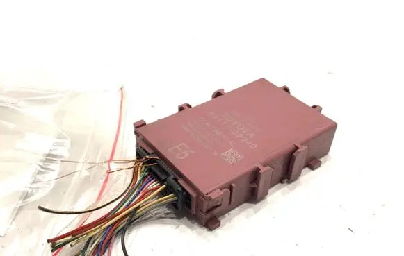 Toyota Corolla E210 E21 Gateway control module 8911102040