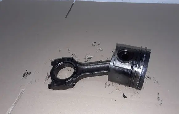BMW 3 E46 Piston with connecting rod