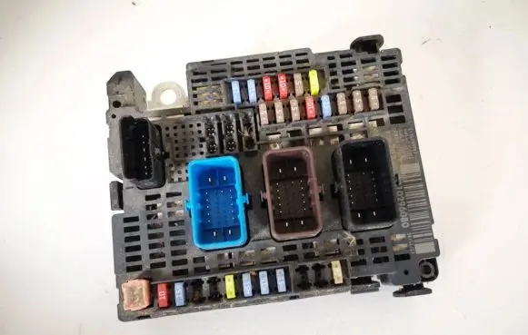 Citroen C4 II Fuse box set 9810296080 71259447