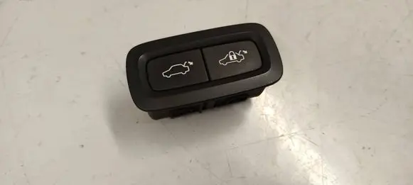 Volvo XC90 Tailgate/trunk/boot open switch 31376890