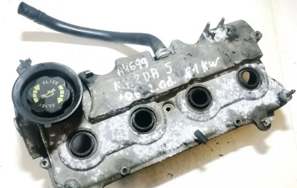 Mazda 5 Rocker cam cover 