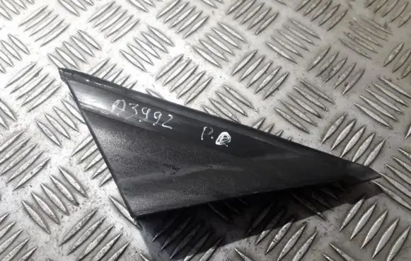 Ford Mondeo MK IV Front door vent window glass four-door 7s71a16003a 7s71-a16003-a