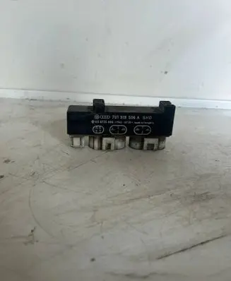 Volkswagen Sharan Coolant fan relay 701919506A