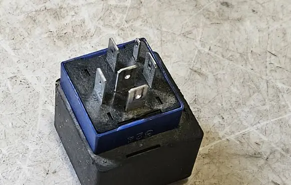 Opel Agila A Other relay 9214729