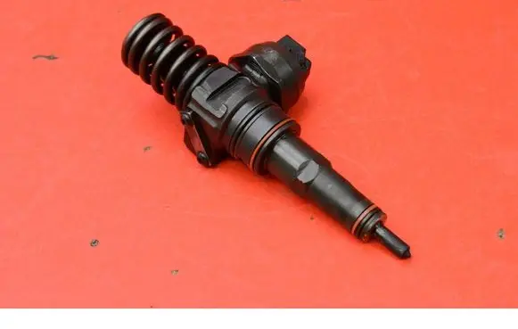 Volkswagen PASSAT B5.5 Fuel injector 0414720039