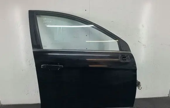 Chevrolet Captiva Front door 19U