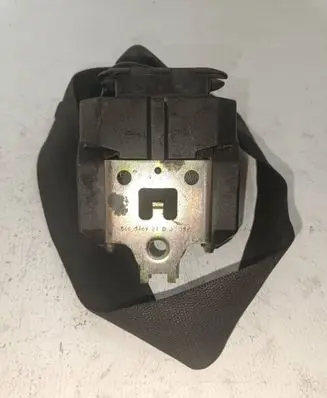 BMW 5 E39 Front seatbelt 566146921