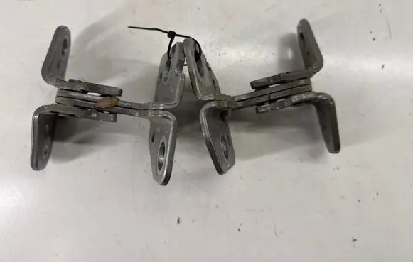 Dodge RAM Rear door hinge set 1120038
