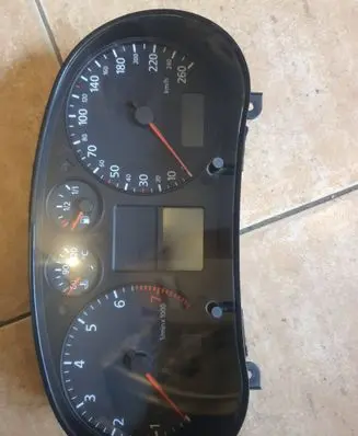 Audi A3 S3 8L Speedometer (instrument cluster) 8L0920900L 6026018 C4202819010