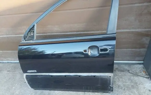 KIA Sportage Front door