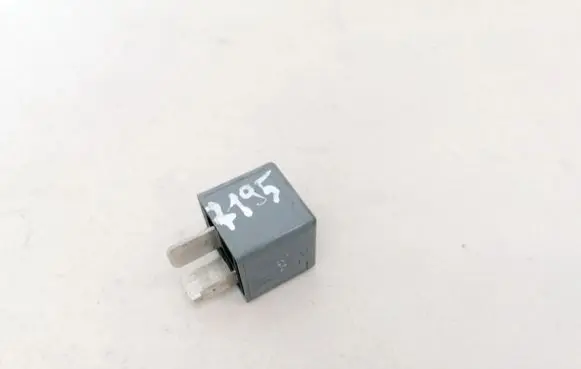 Audi A6 S6 C5 4B Other relay 8D0951253A V23134-J52-X301