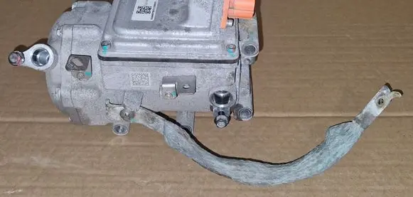 Dacia Spring Air conditioning (A/C) compressor (pump) 926006978R