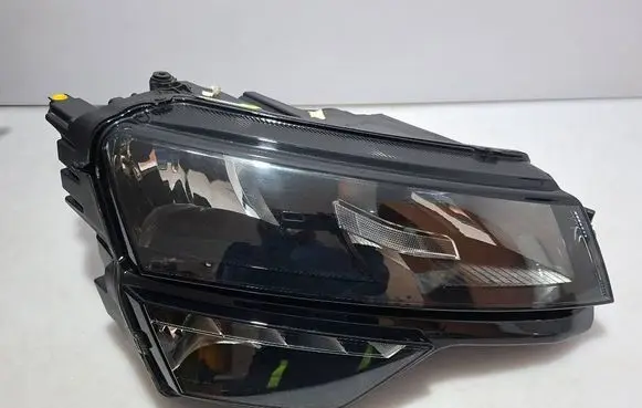 Skoda Karoq Headlight/headlamp 57B941016A 0020503807 25LL8918