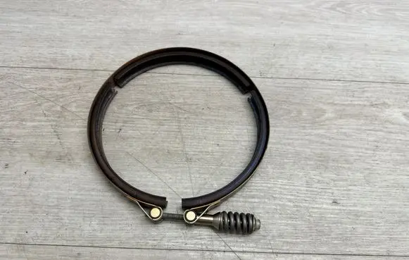 Porsche Cayenne (9Y0 9Y3) Muffler pipe connector clamp 9A725372510 8W0253725A