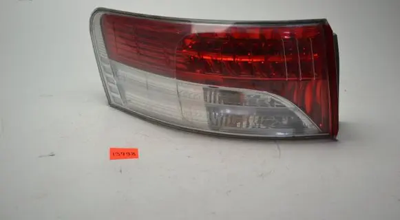Toyota Avensis T270 Rear/tail lights 13992