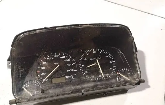 Speedometer (instrument cluster)