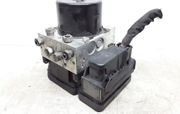 Volvo S60 ABS Pump 31273882