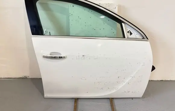Opel Insignia A Front door 