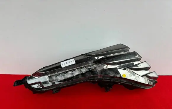 Hyundai Tucson TL Headlight/headlamp 92208N7100