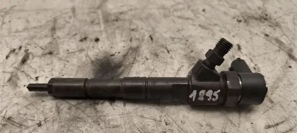 Opel Insignia A Fuel injector 0445110327
