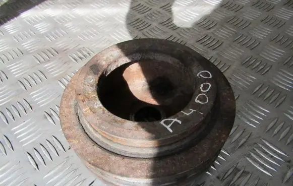 Nissan Navara D22 Crankshaft pulley