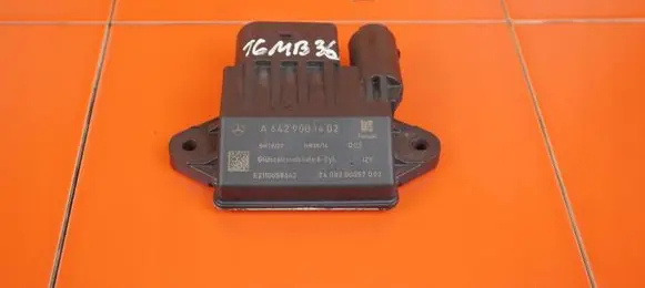 Mercedes-Benz CLS C219 Glow plug pre-heat relay A642900140 16MB36