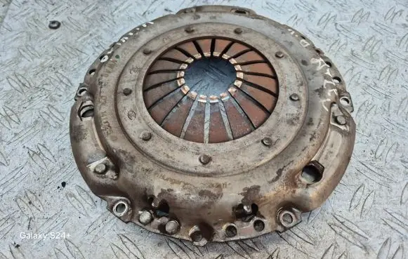 Skoda Octavia Mk2 (1Z) Pressure plate 03L141025Q
