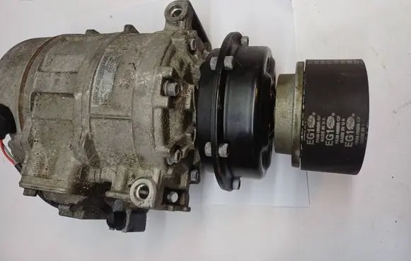 Volkswagen Transporter - Caravelle T5 Air conditioning (A/C) compressor (pump) 7H0820805H 7H0820805E HFC134A