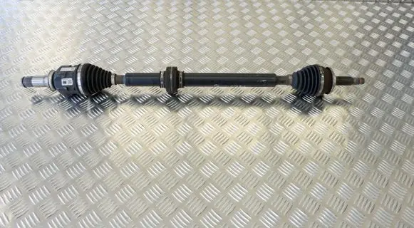 Lexus CT 200H Front driveshaft 4341047030 4341047031