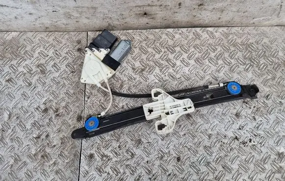 Seat Toledo III (5P) Rear door window regulator with motor 5P0839402 1K0959704M