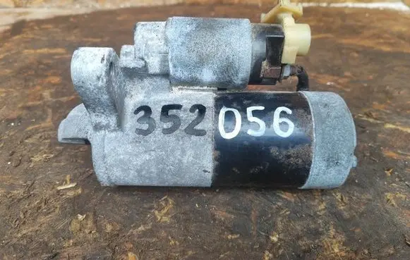 Mazda 3 I Starter motor M001T81281