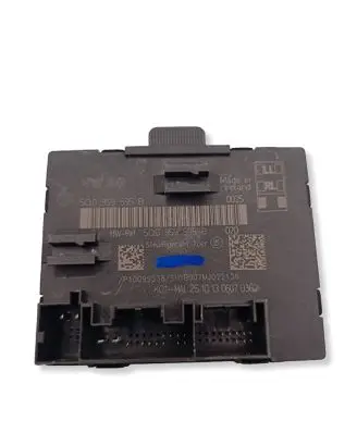 Audi A3 S3 8V Door control unit/module 5Q0959595B