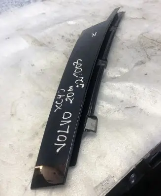 Volvo XC40 Other front door trim element 31448391