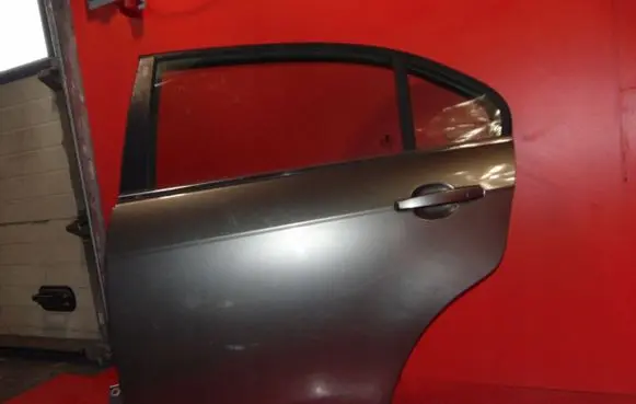Chevrolet Epica Rear door