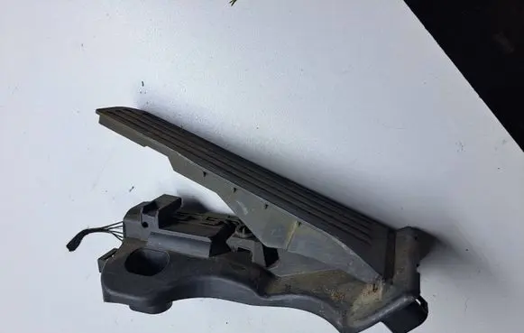Skoda Octavia Mk2 (1Z) Accelerator throttle pedal 1K1721503P