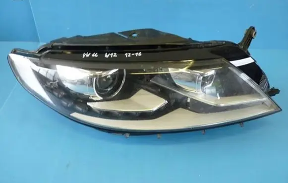Volkswagen Scirocco Headlight/headlamp 3C8941742q