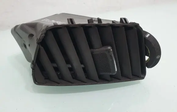 Opel Insignia A Dash center air vent grill 13282238