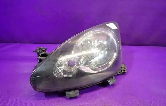 Toyota Aygo AB10 Headlight/headlamp 81170-0H010