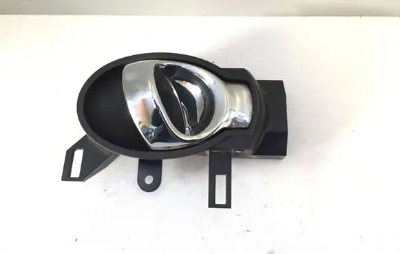 Nissan Juke I F15 Rear door interior handle