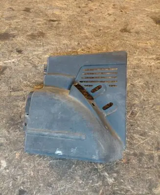 Trunk/boot lower side trim panel