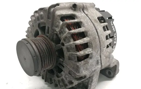 BMW 3 E90 E91 Generator/alternator 8507624