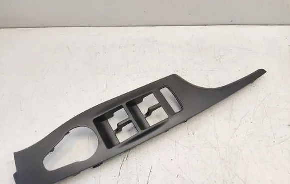 Hyundai i40 Front door window switch trim 