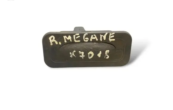 Renault Megane II Tailgate opening switch 08800000